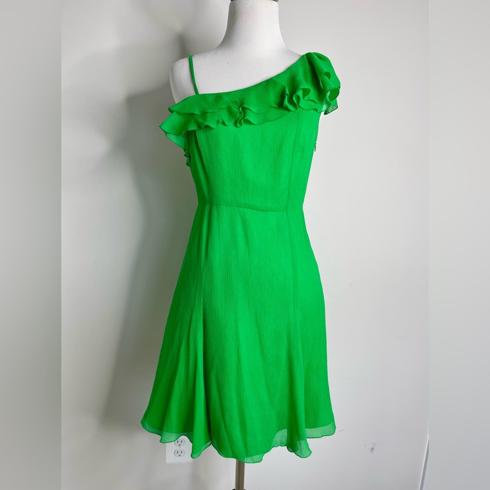 Armani Exchange Kelly Green Crinkle Silk Crepe One Shoulder Ruffled Flowy Dress